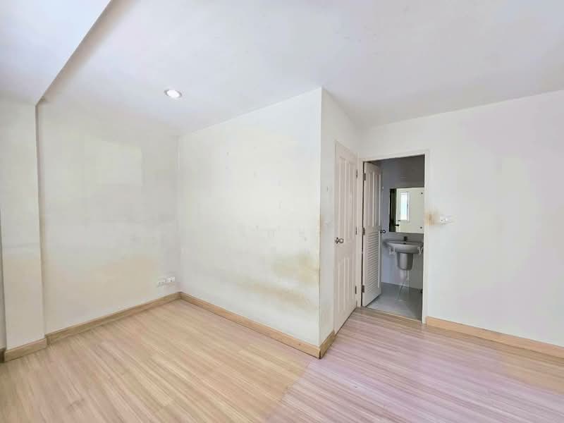 Urban Tara Wongwan – Suksawat 70 : เออเบิร์น ธารา วงแหวน – สุขสวัสดิ์ 70, กรุงเทพ, ซอย ฉิมกุล, ทุ่งครุ, ทุ่งครุ, กรุงเทพ, 170 ตร.ม., ทาวน์เฮ้าส์ ขาย, โดย พิจักษณ์ ตั้งพานิชยานนท์, 500224752 - DDproperty.com