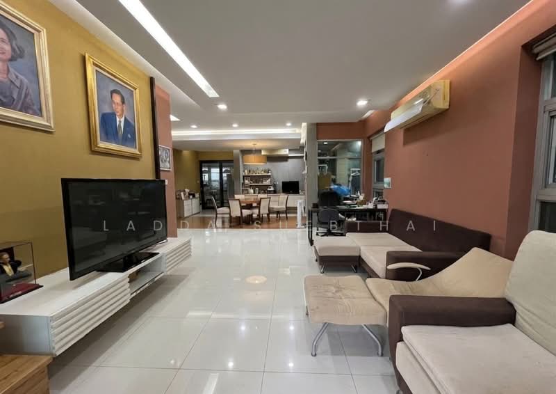 Grand Canal Prachachuen, Nonthaburi, Prachachuen Road, Bang Talat, Pak Kret, Nonthaburi, 4 Bedrooms, 320 sqm, Single Detached House For Sale, by Ladda Suebthai, 500224766 - DDproperty.com