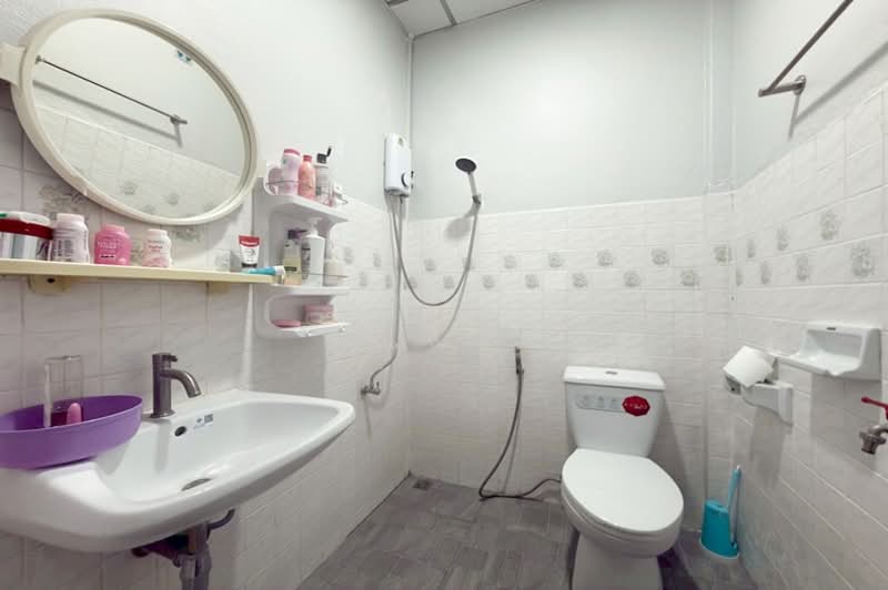 Suanthong Villa 5, Bangkok, 18 111 Wat Weruwanaram 30, Don Mueang, Don Mueang, Bangkok, 2 Bedrooms, 66 sqm, Townhouse For Sale, by คุณหนึ่ง, 500224811 - DDproperty.com