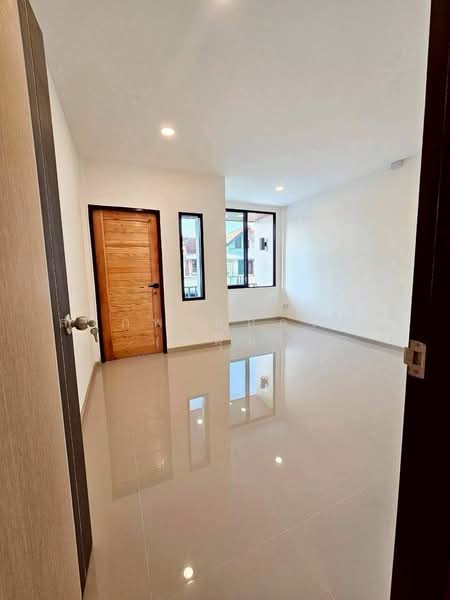 Yoocharoen Vibhavadi-rangsit 37, Bangkok, Don Mueang, Don Mueang, Bangkok, 2 Bedrooms, 70 sqm, Townhouse For Sale, by สรภพ ยอดไชย (สีฝุ่น), 500224812 - DDproperty.com