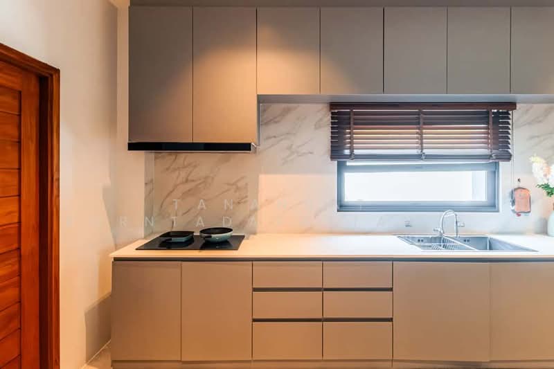 Baan Wang Tan, Chiang Mai, Mae Hia, Muang Chiang Mai, Chiang Mai, 4 Bedrooms, 410 sqm, Single Detached House For Rent, by Tanannat Porntadapattanayothin, 500224844 - DDproperty.com