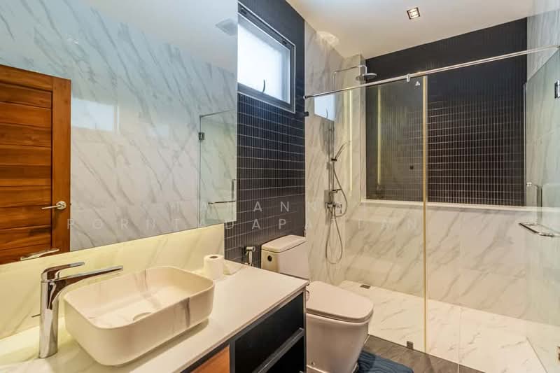 Baan Wang Tan, Chiang Mai, Mae Hia, Muang Chiang Mai, Chiang Mai, 4 Bedrooms, 410 sqm, Single Detached House For Rent, by Tanannat Porntadapattanayothin, 500224844 - DDproperty.com