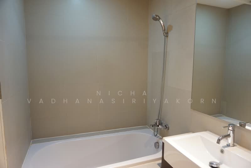 Noble Remix, Bangkok, 772 Soi Sukhumvit 36, Sukhumvit Road, Khong Tan, Khlong Toei, Bangkok, Studio, 37 sqm, Condo For Rent, by Nicha Vadhanasiriyakorn, 500224859 - DDproperty.com