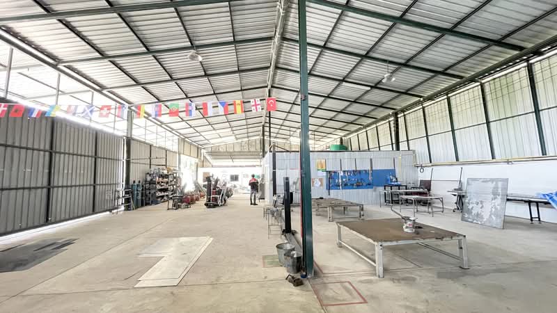 Ban Bueng - Klaeng Highway, entrance to the soi (lane), Burapha Mountain Project sign, Nong Ri Subdi, Chon Buri (Pattaya), Ban Bung, Ban Bung, Chon Buri (Pattaya), , 940 sqm, Warehouse/Factory For Sale, by Parinthida Sawuddisopakaykul, 500224890 - DDproperty.com
