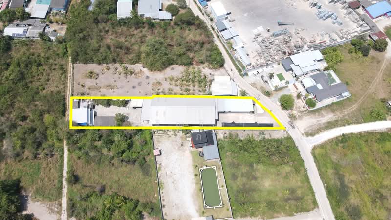 Ban Bueng - Klaeng Highway, entrance to the soi (lane), Burapha Mountain Project sign, Nong Ri Subdi, Chon Buri (Pattaya), Ban Bung, Ban Bung, Chon Buri (Pattaya), , 940 sqm, Warehouse/Factory For Sale, by Parinthida Sawuddisopakaykul, 500224890 - DDproperty.com