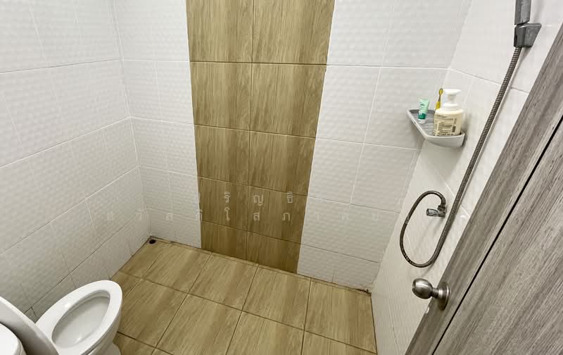 Ban Bueng - Klaeng Highway, entrance to the soi (lane), Burapha Mountain Project sign, Nong Ri Subdi, Chon Buri (Pattaya), Ban Bung, Ban Bung, Chon Buri (Pattaya), , 940 sqm, Warehouse/Factory For Sale, by Parinthida Sawuddisopakaykul, 500224890 - DDproperty.com