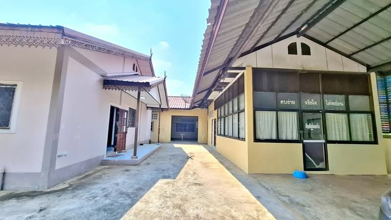 บ้านเดี่ยวพร้อมโกดังธวัชบุรี ร้อยเอ็ด, Roi Et, Ma-u, Thawat Buri, Roi Et, 2 Bedrooms, 100 sqm, Single Detached House For Sale, by The Best Property ทองใบ, 500224934 - DDproperty.com