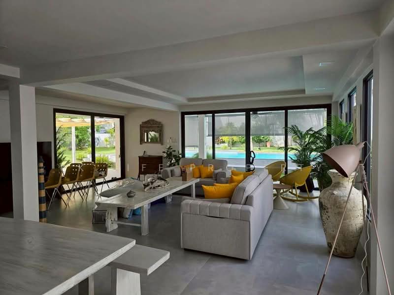 ให้เช่า - 7R1000 Pool villa for rent 5 bedroom 5 bathroom 200,000/month at rawai have fully furnished, ภูเก็ต