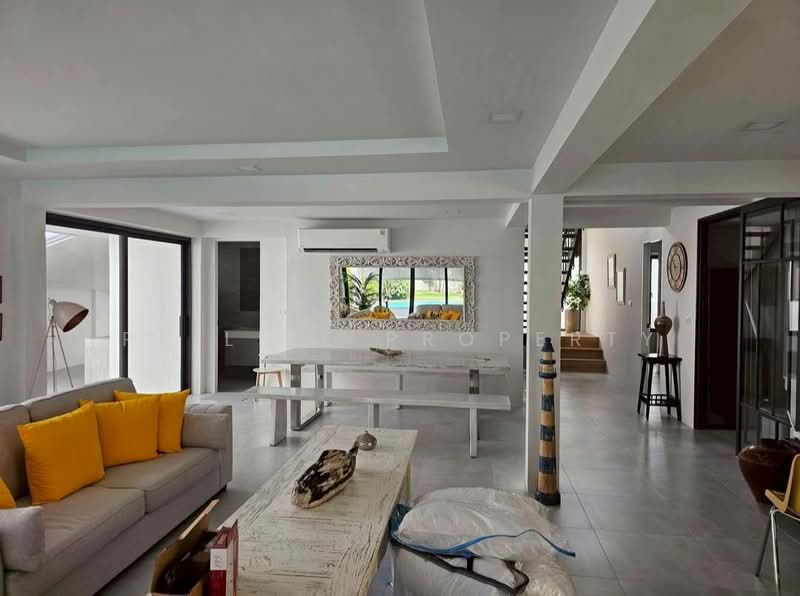 ให้เช่า - 7R1000 Pool villa for rent 5 bedroom 5 bathroom 200,000/month at rawai have fully furnished, ภูเก็ต