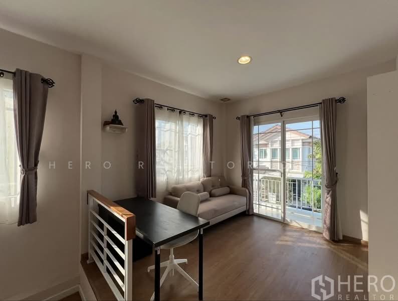 Manthana Rama 9-Srinakarin, Bangkok, 50 Krungthep Kreetha Road, Hua Mak, Bang Kapi, Bangkok, 3 Bedrooms, 185 sqm, Single Detached House For Rent, by Hero Realtor Co., Ltd., 500225009 - DDproperty.com