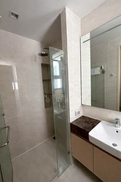 Noble State 39, Bangkok, 35 Soi Sukhumvit 39, Khlong Tan Nua, Watthana, Bangkok, 1 Bedroom, 41 sqm, Condo For Rent, by Nanyapak Khongkiattipan, 500225062 - DDproperty.com