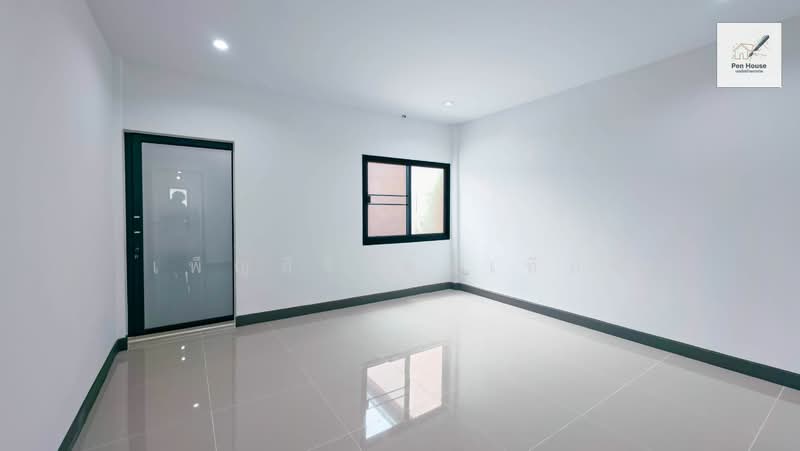 หมู่บ้านมโนรมย์ 4, Bangkok, Min Buri, Min Buri, Bangkok, 2 Bedrooms, 16 sqm, Townhouse For Sale, by เพ็ญศิริ ตุ้มเทียน, 500225084 - DDproperty.com