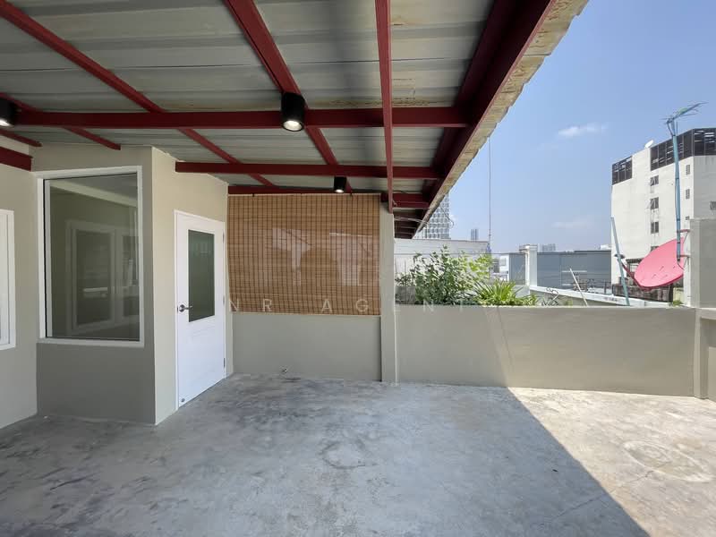 3-story Townhouse Soi Phueng Mi, Sukhumvit 93, Bangkok, Bang Chak, Phra Khanong, Bangkok, 2 Bedrooms, 209 sqm, Townhouse For Rent, by NR AGENT, 500225086 - DDproperty.com