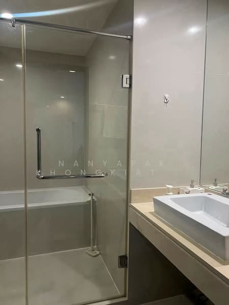 The Rajdamri, Bangkok, Ratchadamri Road, Lumphini, Pathum Wan, Bangkok, 1 Bedroom, 68 sqm, Condo For Rent, by Nanyapak Khongkiattipan, 500225106 - DDproperty.com