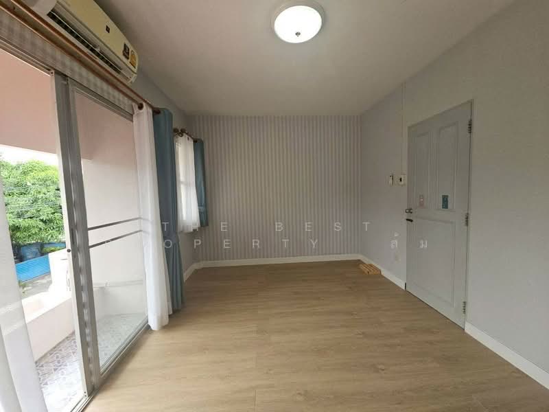 หมู่บ้านณิชาดา ชลบุรี, Chon Buri (Pattaya), Huai Kapi, Muang Chon Buri, Chon Buri (Pattaya), 2 Bedrooms, 120 sqm, Semi-Detached House (Twin House) For Sale, by The Best Property  ส้ม, 500225107 - DDproperty.com