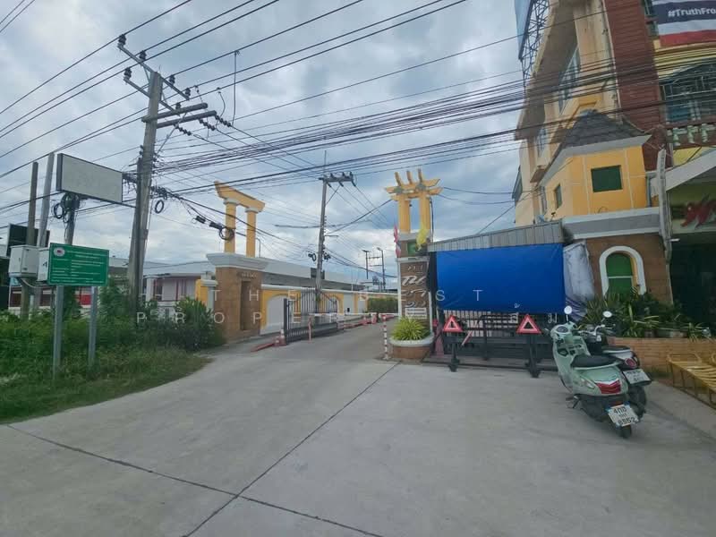 หมู่บ้านณิชาดา ชลบุรี, Chon Buri (Pattaya), Huai Kapi, Muang Chon Buri, Chon Buri (Pattaya), 2 Bedrooms, 120 sqm, Semi-Detached House (Twin House) For Sale, by The Best Property  ส้ม, 500225107 - DDproperty.com