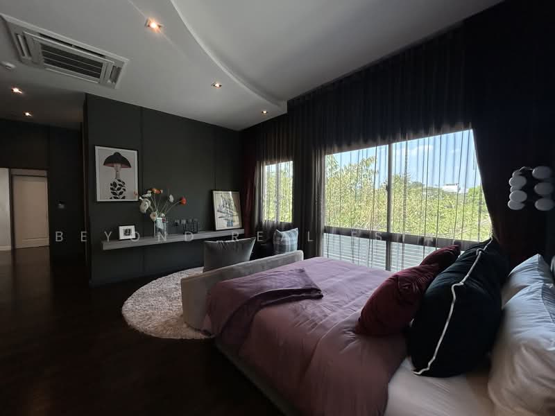 Grand Bangkok Boulevard Sukhumvit-Srinakarin, Samut Prakan, Soi Bearing 31/1, Samrong Nua, Muang Samut Prakarn, Samut Prakan, 3 Bedrooms, 510 sqm, Single Detached House For Rent, by Beyond Real Estate, 500225135 - DDproperty.com