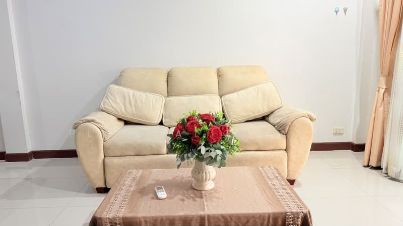 3 Bedroom Townhouse for Sale East Pattaya, Chon Buri (Pattaya), Bang Lamung, Bang Lamung (Pattaya), Chon Buri (Pattaya), 3 Bedrooms, 80 sqm, Townhouse For Sale, by PLC real estate, 500225144 - DDproperty.com