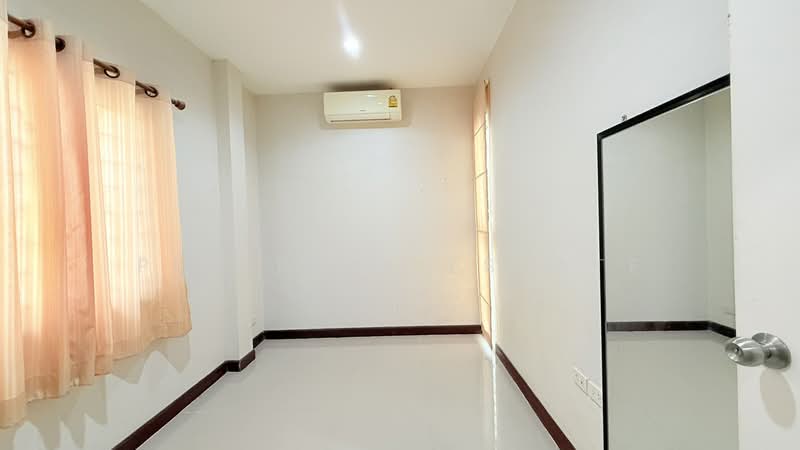 3 Bedroom Townhouse for Sale East Pattaya, Chon Buri (Pattaya), Bang Lamung, Bang Lamung (Pattaya), Chon Buri (Pattaya), 3 Bedrooms, 80 sqm, Townhouse For Sale, by PLC real estate, 500225144 - DDproperty.com