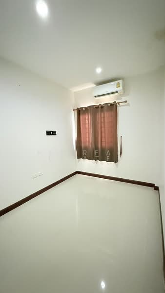 3 Bedroom Townhouse for Sale East Pattaya, Chon Buri (Pattaya), Bang Lamung, Bang Lamung (Pattaya), Chon Buri (Pattaya), 3 Bedrooms, 80 sqm, Townhouse For Sale, by PLC real estate, 500225144 - DDproperty.com