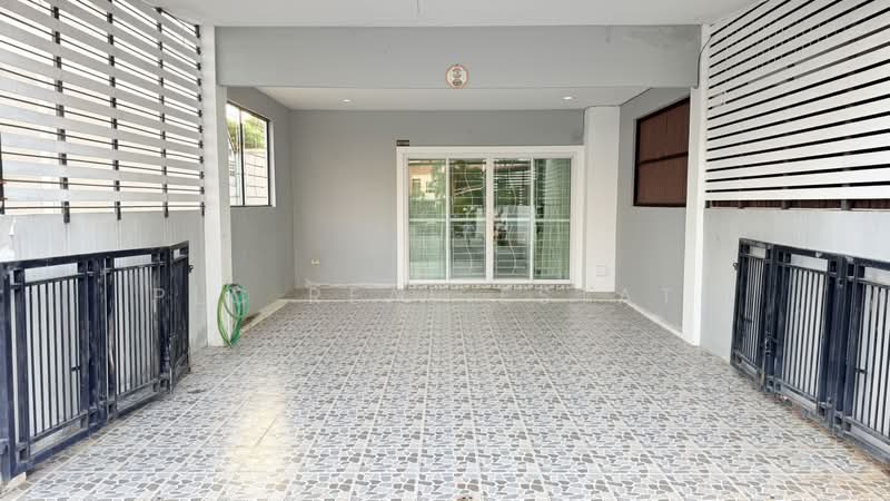 3 Bedroom Townhouse for Sale East Pattaya, Chon Buri (Pattaya), Bang Lamung, Bang Lamung (Pattaya), Chon Buri (Pattaya), 3 Bedrooms, 80 sqm, Townhouse For Sale, by PLC real estate, 500225144 - DDproperty.com