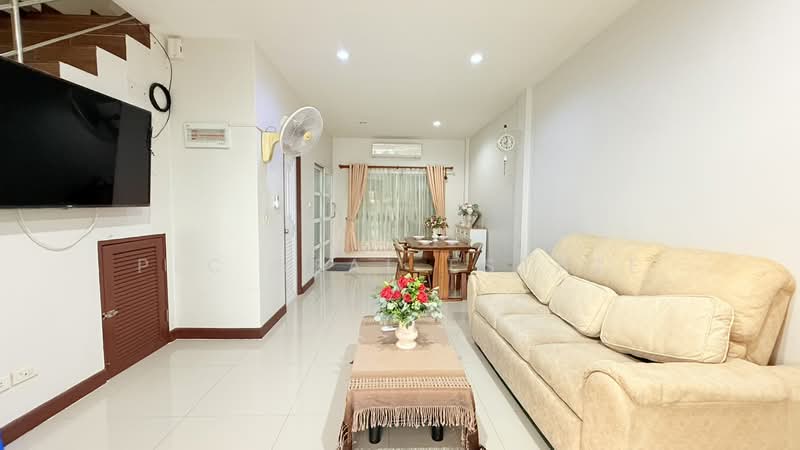 3 Bedroom Townhouse for Sale East Pattaya, Chon Buri (Pattaya), Bang Lamung, Bang Lamung (Pattaya), Chon Buri (Pattaya), 3 Bedrooms, 80 sqm, Townhouse For Sale, by PLC real estate, 500225144 - DDproperty.com