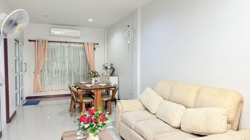 3 Bedroom Townhouse for Sale East Pattaya, Chon Buri (Pattaya), Bang Lamung, Bang Lamung (Pattaya), Chon Buri (Pattaya), 3 Bedrooms, 80 sqm, Townhouse For Sale, by PLC real estate, 500225144 - DDproperty.com