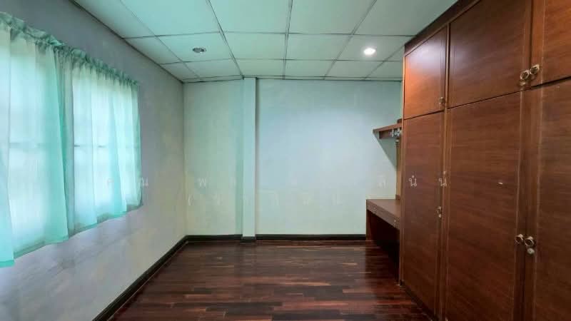 บ้านเดี่ยว 70 ตารางวา หมู่บ้านเสนานิเวศน์ โครงการ 2 บ้านสวย สภาพดีมาก พร้อมอยู่, Bangkok, ประเสริฐมนูกิจ, Chorake Bua, Lat Phrao, Bangkok, 4 Bedrooms, 120 sqm, Single Detached House For Sale, by คุณ พลอยวาลินน์ (วาลินน์), 500225187 - DDproperty.com