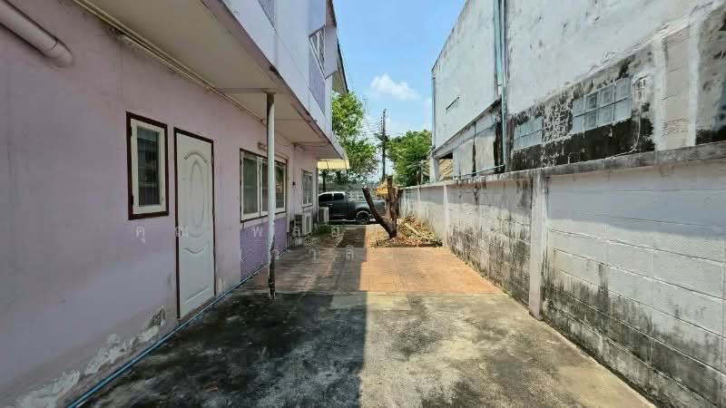 บ้านเดี่ยว 70 ตารางวา หมู่บ้านเสนานิเวศน์ โครงการ 2 บ้านสวย สภาพดีมาก พร้อมอยู่, Bangkok, ประเสริฐมนูกิจ, Chorake Bua, Lat Phrao, Bangkok, 4 Bedrooms, 120 sqm, Single Detached House For Sale, by คุณ พลอยวาลินน์ (วาลินน์), 500225187 - DDproperty.com