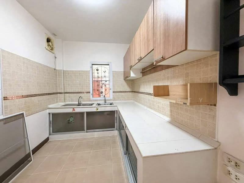 หมู่บ้านมณีรินทร์ เพลส : Maneerin Place Village1, Chon Buri (Pattaya), Surasak, Si Racha, Chon Buri (Pattaya), 3 Bedrooms, 200 sqm, Single Detached House For Sale, by A House Property Co.,Ltd., 500225204 - DDproperty.com