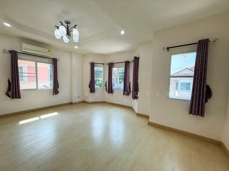 หมู่บ้านมณีรินทร์ เพลส : Maneerin Place Village1, ชลบุรี, สุรศักดิ์, ศรีราชา, ชลบุรี, 200 ตร.ม., บ้านเดี่ยว ขาย, โดย A House Property Co.,Ltd., 500225204 - DDproperty.com