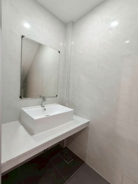 ปรีชา 11 มีนบุรี, Bangkok, Min Buri, Min Buri, Bangkok, 2 Bedrooms, 64 sqm, Townhouse For Sale, by สรภพ ยอดไชย (สีฝุ่น), 500225205 - DDproperty.com