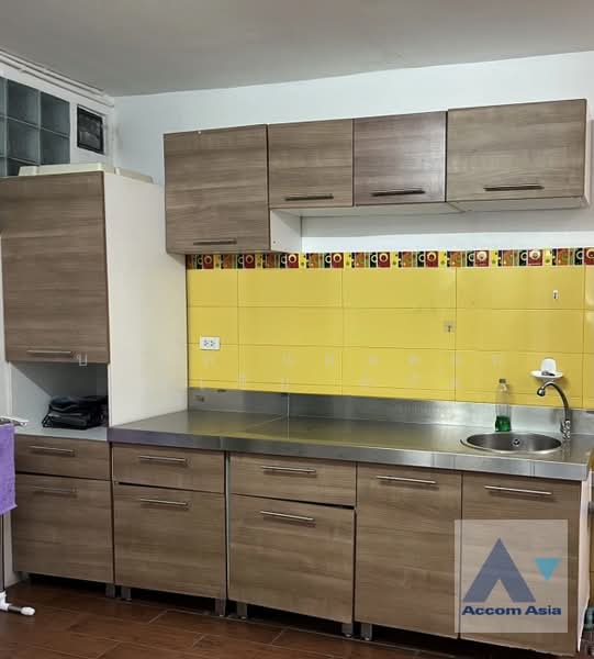 Home Office, Fully Furnished, Pet friendly 4 Bedrooms Townhouse for Rent in Sathorn, Bangkok near BT, Bangkok, Thung Maha Mek, Sathon, Bangkok, 4 Bedrooms, 250 sqm, Townhouse For Rent, by บริษัท แอคคอม เอเซีย จำกัด, 500225248 - DDproperty.com