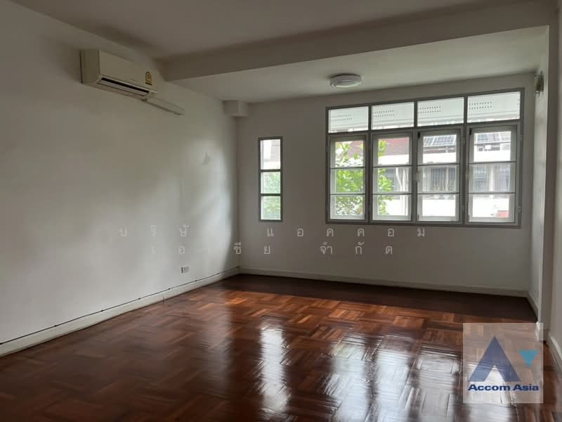 Home Office, Fully Furnished, Pet friendly 4 Bedrooms Townhouse for Rent in Sathorn, Bangkok near BT, Bangkok, Thung Maha Mek, Sathon, Bangkok, 4 Bedrooms, 250 sqm, Townhouse For Rent, by บริษัท แอคคอม เอเซีย จำกัด, 500225248 - DDproperty.com