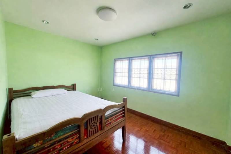 Sinsap Nakorn Village, Bangkok, Phutthamonthon Sai 2 Road, Bang Kae Nua, Bang Khae, Bangkok, 2 Bedrooms, 90 sqm, Single Detached House For Sale, by คุณแจ่ม, 500225271 - DDproperty.com