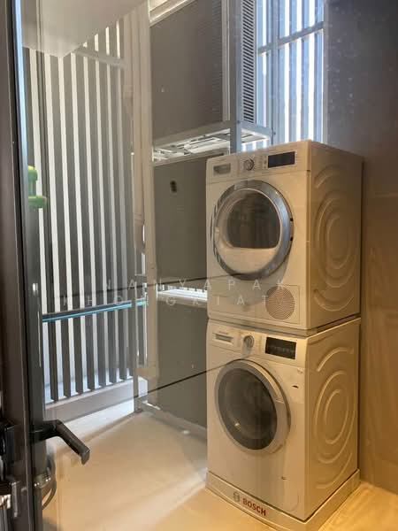 Vittorio 39, Bangkok, 8 Sukhumvit, Khlong Tan Nua, Watthana, Bangkok, 2 Bedrooms, 127 sqm, Condo For Sale, by Nanyapak Khongkiattipan, 500225278 - DDproperty.com