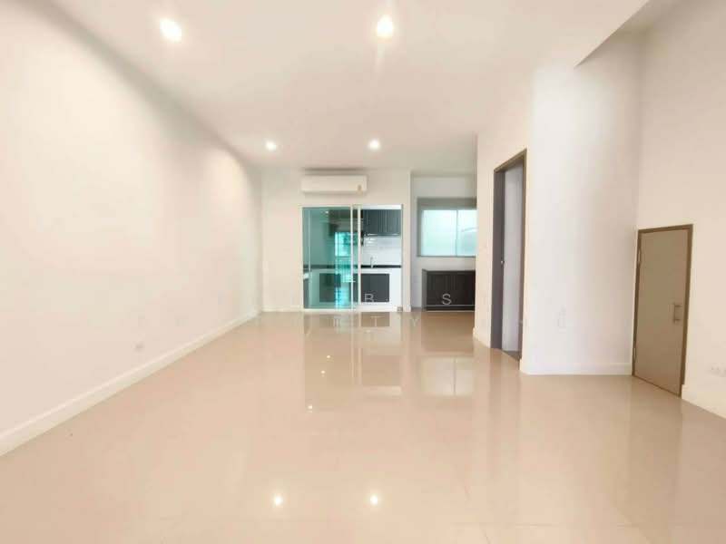 สัมมากร อเวนิว สุวรรณภูมิ(Sammakorn Avenue Suvarnabhumi), กรุงเทพ, Rural Development 3 Khlong Song Ton Noon, คลองสองต้นนุ่น, ลาดกระบัง, กรุงเทพ, 100 ตร.ม., ทาวน์เฮ้าส์ ขาย, โดย The Best Property ย้งยี้, 500225340 - DDproperty.com