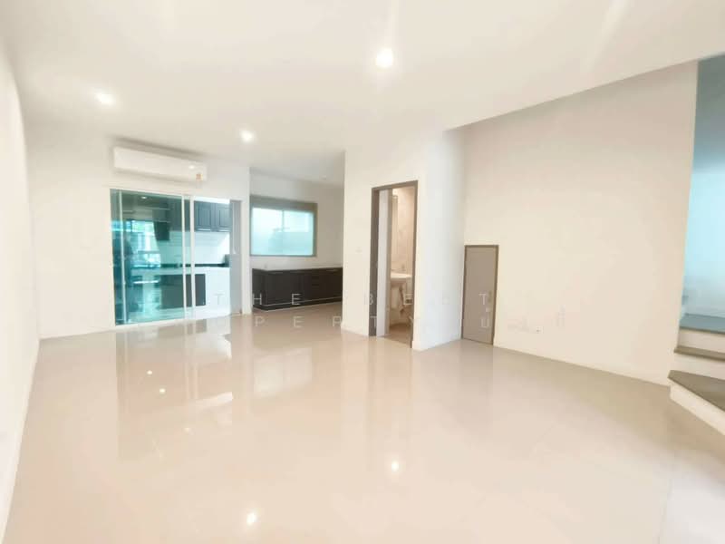 สัมมากร อเวนิว สุวรรณภูมิ(Sammakorn Avenue Suvarnabhumi), กรุงเทพ, Rural Development 3 Khlong Song Ton Noon, คลองสองต้นนุ่น, ลาดกระบัง, กรุงเทพ, 100 ตร.ม., ทาวน์เฮ้าส์ ขาย, โดย The Best Property ย้งยี้, 500225340 - DDproperty.com