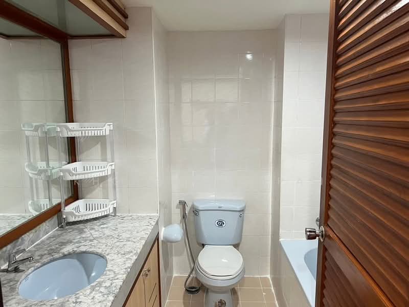 Phasuk Place, Bangkok, 1 Soi Aree Samphan, Samsen Nai, Phaya Thai, Bangkok, 1 Bedroom, 36 sqm, Condo For Sale, by Nanyapak Khongkiattipan, 500225344 - DDproperty.com