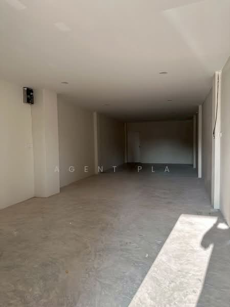 For Rent - For Rent: 3-Story Townhome in Pairoj Village (SPSAD3915), Bangkok