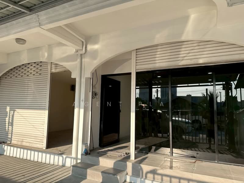 ให้เช่า - ให้เช่าทาวน์โฮม 3 ชั้น หมู่บ้านไพโรจน์ (SPSAD3915), กรุงเทพ