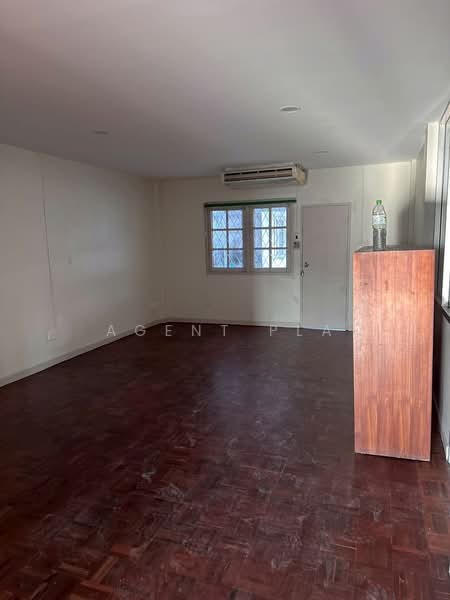 For Rent - For Rent: 3-Story Townhome in Pairoj Village (SPSAD3915), Bangkok