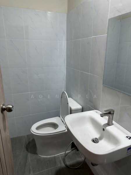 ให้เช่า - ให้เช่าทาวน์โฮม 3 ชั้น หมู่บ้านไพโรจน์ (SPSAD3915), กรุงเทพ