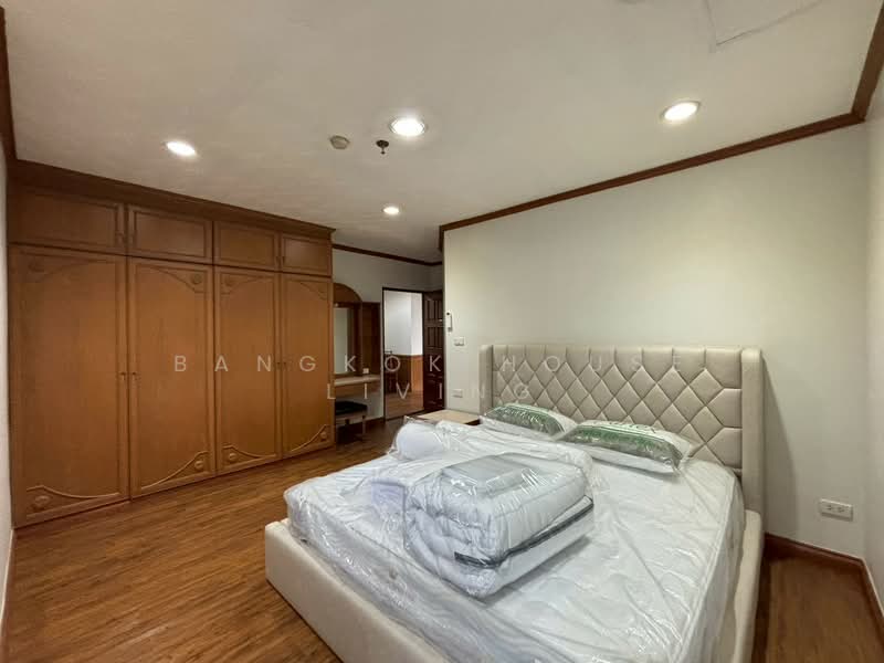 Fifty Fifth Tower, Bangkok, 84 Soi Sukhumvit 55, Sukhumvit Road, Khlong Tan Nua, Watthana, Bangkok, 3 Bedrooms, 275 sqm, Condo For Rent, by Bangkok House Living, 500225361 - DDproperty.com