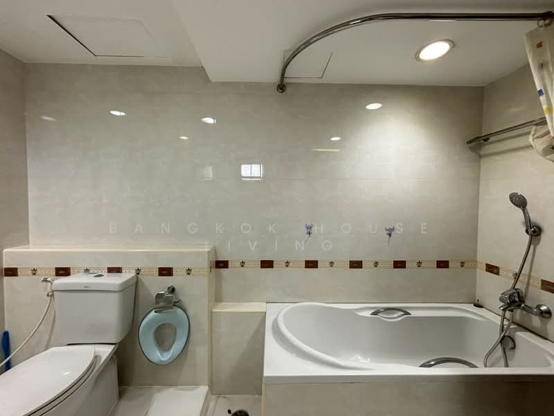 Fifty Fifth Tower, Bangkok, 84 Soi Sukhumvit 55, Sukhumvit Road, Khlong Tan Nua, Watthana, Bangkok, 3 Bedrooms, 275 sqm, Condo For Rent, by Bangkok House Living, 500225361 - DDproperty.com