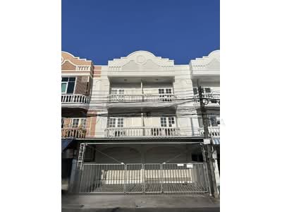 ขาย - ขายทาวน์โฮม 3 ชั้น หมู่บ้านไพโรจน์ (SPSAD3915), กรุงเทพ