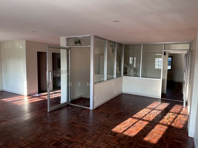 For Sale - For Sale 3-Story Townhome in Pairoj Village (SPSAD3915), Bangkok