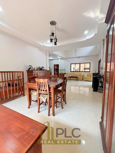 ขายบ้าน 3 ห้องนอน ในพัทยาตะวันออก, ชลบุรี, บางละมุง, บางละมุง, ชลบุรี, 400 ตร.ม., บ้านเดี่ยว ขาย, โดย PLC real estate, 500225400 - DDproperty.com