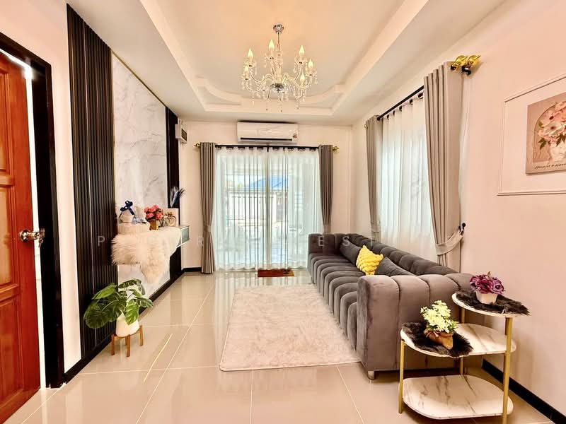 3 Bedroom House for Sale in East Pattaya, ชลบุรี, บางละมุง, บางละมุง, ชลบุรี, 136 ตร.ม., ทาวน์เฮ้าส์ ขาย, โดย PLC real estate, 500225409 - DDproperty.com