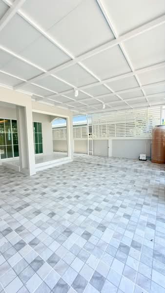 Lully Ville Lumlukka Klong 3 : ลัลลี่วิลล์ ลำลูกกาคลอง 3, ปทุมธานี, ลาดสวาย, ลำลูกกา, ปทุมธานี, 145 ตร.ม., ทาวน์เฮ้าส์ ขาย, โดย Connex Property, 500225410 - DDproperty.com